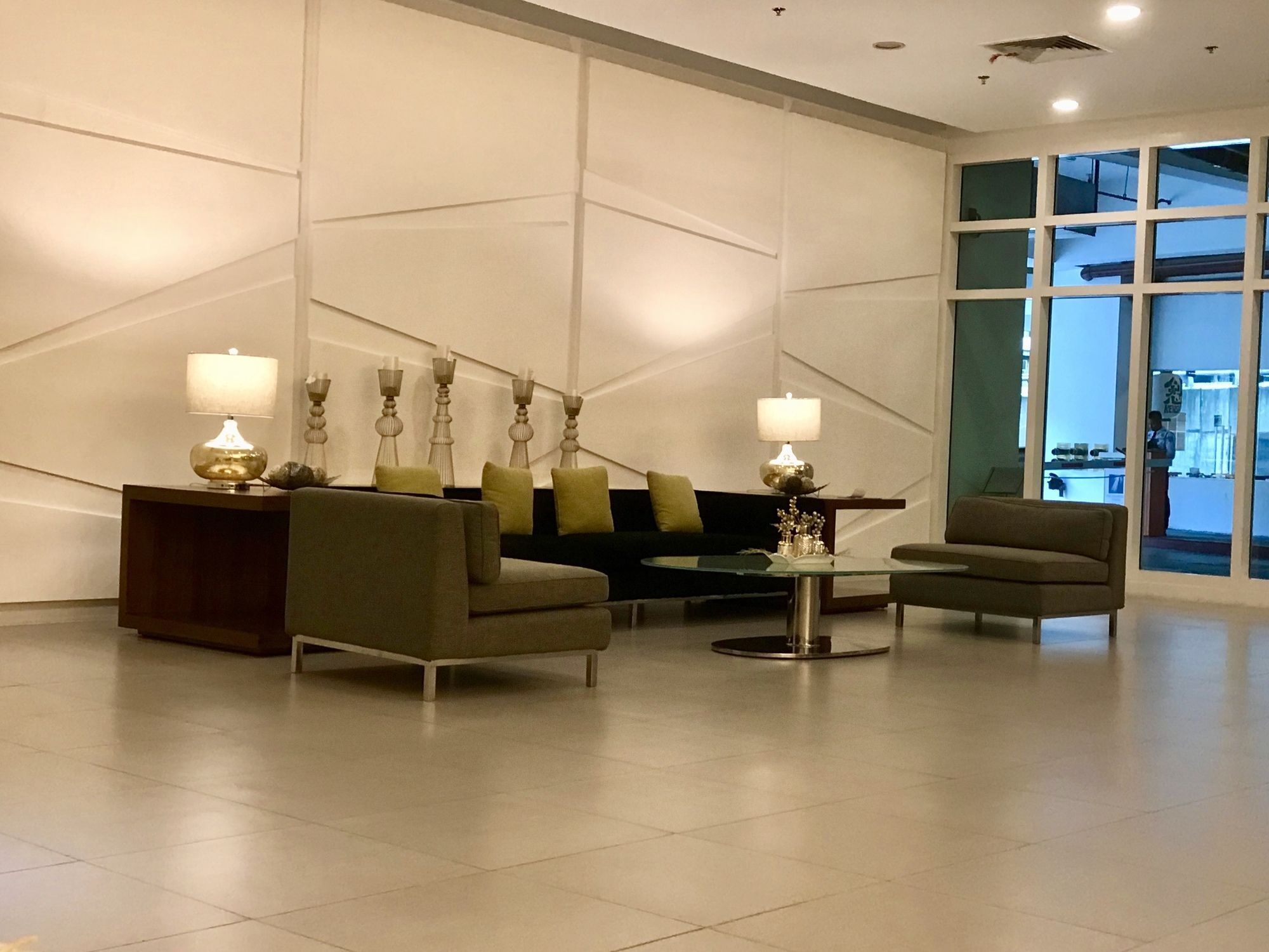 The Beacon Serviced Residences San Pedro Makati Eksteriør billede