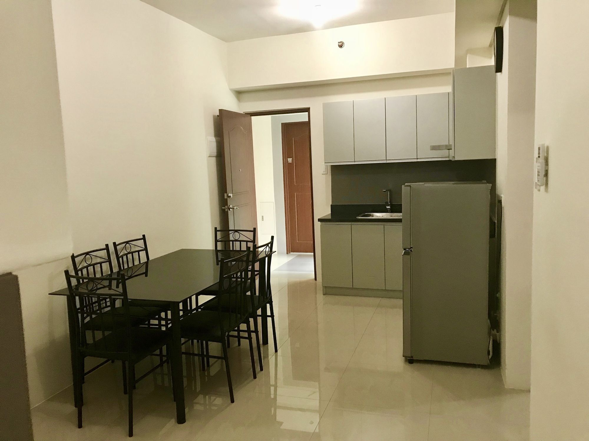 The Beacon Serviced Residences San Pedro Makati Eksteriør billede