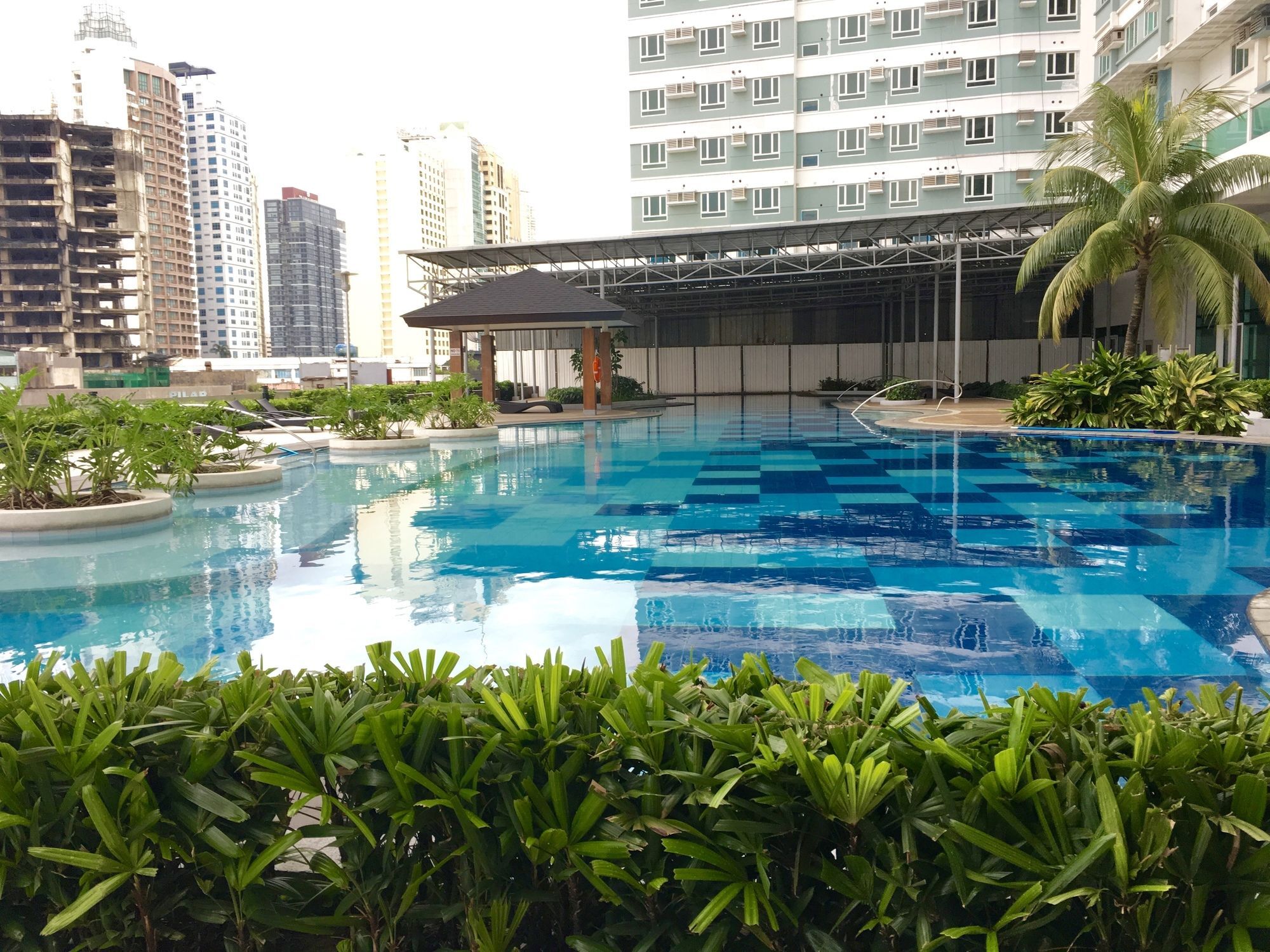 The Beacon Serviced Residences San Pedro Makati Eksteriør billede